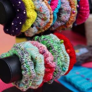 Colorful Knit Scrunchies in Pink and Navy